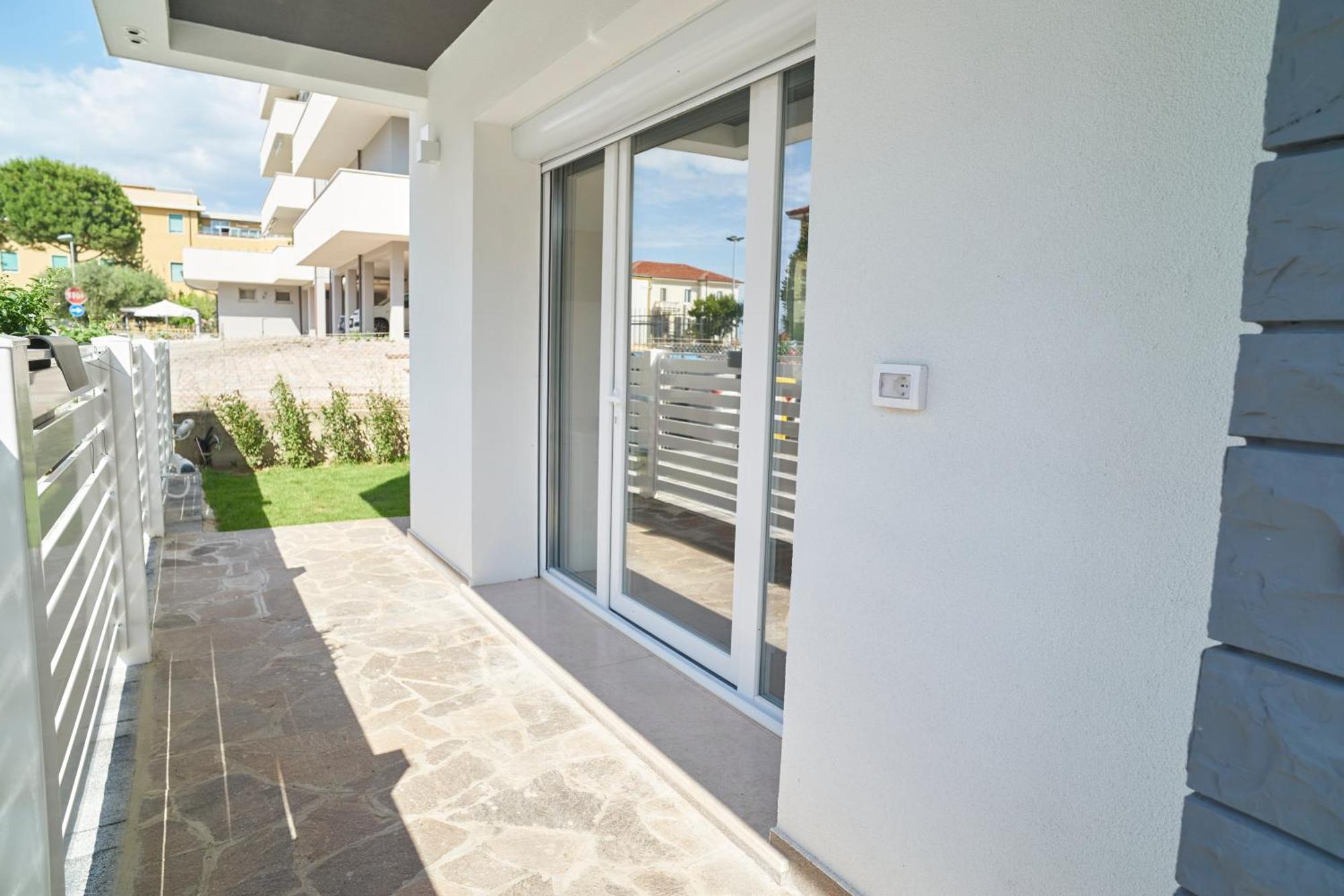Villa Borghesi Suites Fronte Mare Rimini Luaran gambar