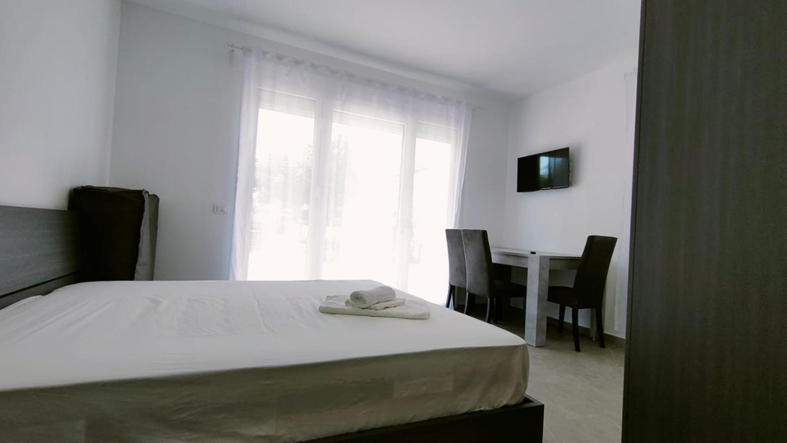 Villa Borghesi Suites Fronte Mare Rimini Luaran gambar